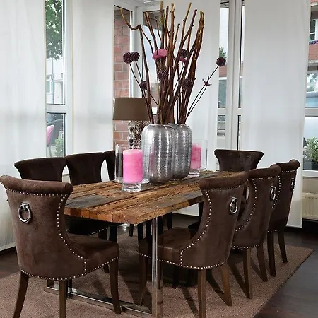 Отель Friends 3*