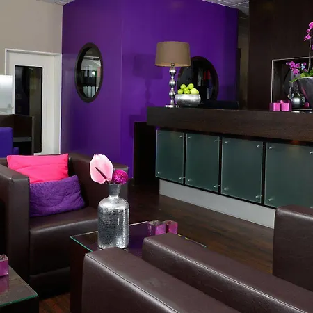 Friends Hotel